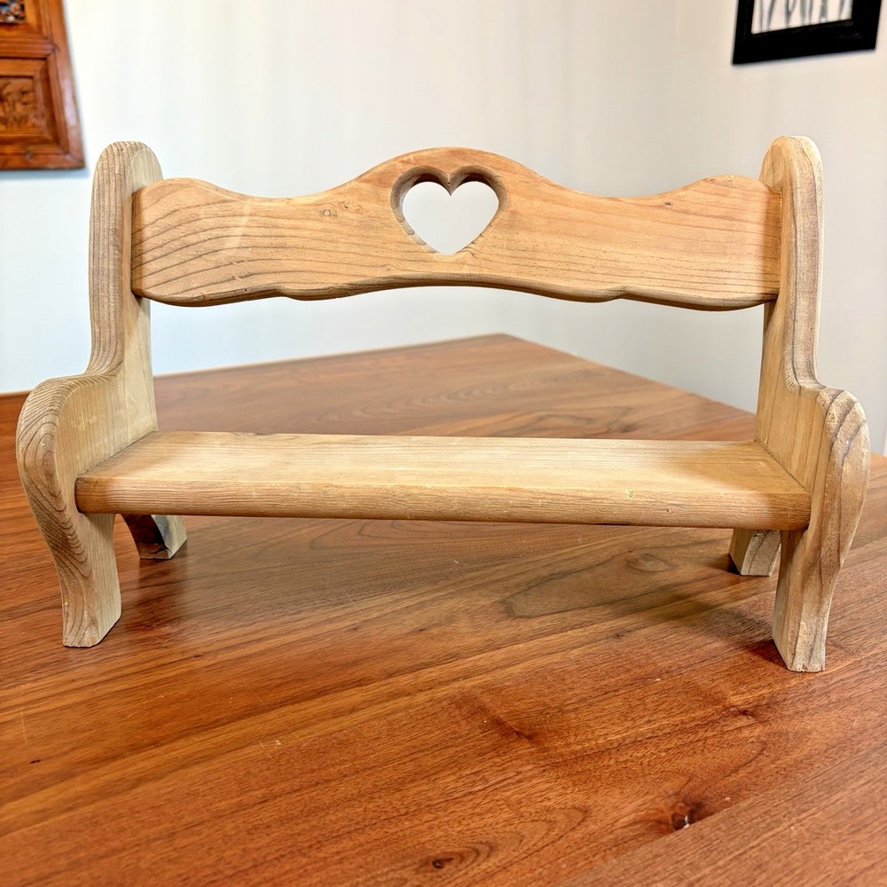 Vintage Wooden Heart Cut Out Small Doll Bear Bench Plant Shelf Book Display